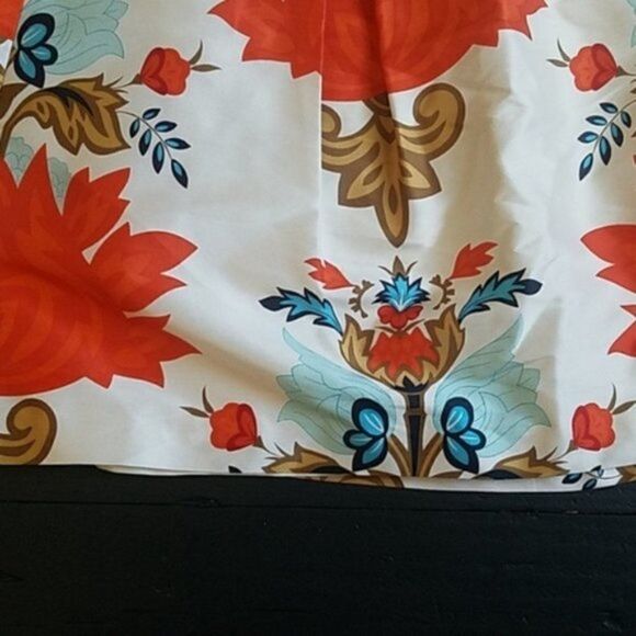 ⚘ Talbots 100% silk skirt - Picture 8 of 8